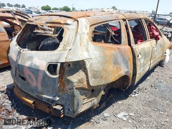 2010 Chevrolet Traverse LS с VIN 1GNLREED5AS141767, выставлен на аукционе IAAI как лот 42330897 с пробегом Не указан миль и . История ставок и продаж доступна на DreamBid. Изображение 4.