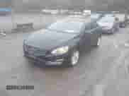 2015 Volvo S60 T5 Premier с VIN YV1612TKXF2338061, выставлен на аукционе IAAI как лот 43391459 с пробегом 103 198 миль миль и . История ставок и продаж доступна на DreamBid. Изображение 2.