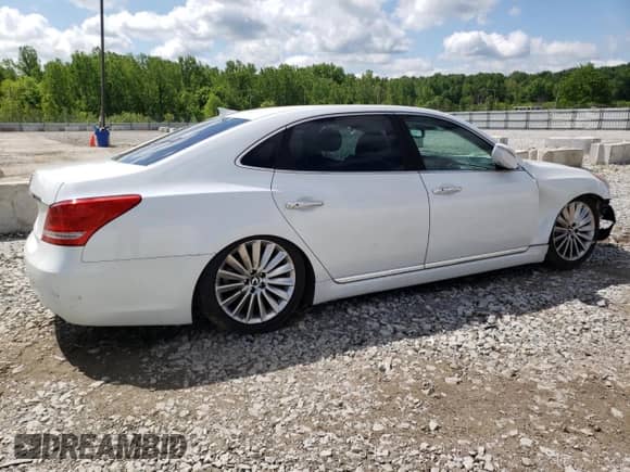 2014 Hyundai Equus Signature z VIN KMHGH4JH8EU079271, wystawiony jako Copart lot #54319185 z przebiegiem 123 746 mil mil oraz Szkoda całkowita • Salvage title. Historia ofert i sprzedaży dostępna na DreamBid. Obrazek 3.