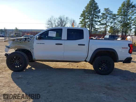 2023 Chevrolet Colorado 4WD Trail Boss с VIN 1GCPTEEK4P1229539, выставлен на аукционе IAAI как лот 41251782 с пробегом 45 027 миль миль и . История ставок и продаж доступна на DreamBid. Изображение 15.