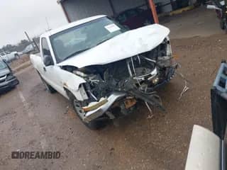 2005 GMC Sierra 1500 Work Truck with VIN 1GTEC14V15Z208030, listed as a IAAI auction lot 41625004 with 340,630 mi miles and . Bid and sale history available at DreamBid. Image 1.