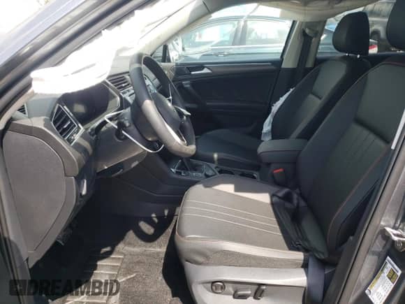 2024 Volkswagen Tiguan Wolfsburg Edition с VIN 3VVAB7AX7RM221769, выставлен на аукционе Copart как лот 65284075 с пробегом 1 433 миль миль и Списание • Salvage title. История ставок и продаж доступна на DreamBid. Изображение 7.