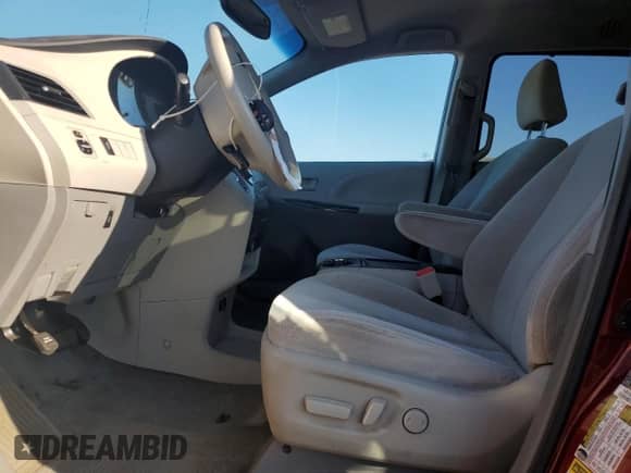 2013 Toyota Sienna LE with VIN 5TDJK3DC6DS062011, listed as a Copart auction lot 80390435 with 245,006 mi miles and Salvage title. Bid and sale history available at DreamBid. Image 7.