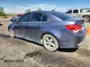 2013 Chevrolet Cruze 1LT z VIN 1G1PC5SBXD7245640, wystawiony jako Copart lot #71900805 z przebiegiem 141 471 mil mil oraz Szkoda całkowita • Salvage title. Historia ofert i sprzedaży dostępna na DreamBid. Obrazek 2.