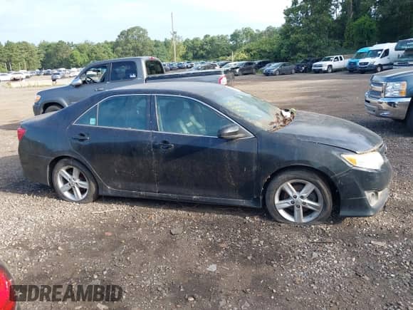 2014 Toyota Camry L z VIN 4T1BF1FK6EU354364, wystawiony jako IAAI lot #43115406 z przebiegiem 184 703 mil mil oraz . Historia ofert i sprzedaży dostępna na DreamBid. Obrazek 13.