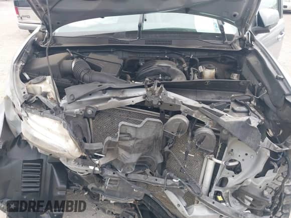 2021 Toyota Tacoma SR5 z VIN 3TMDZ5BN7MM106221, wystawiony jako IAAI lot #42827931 z przebiegiem 71 851 mil mil oraz . Historia ofert i sprzedaży dostępna na DreamBid. Obrazek 10.