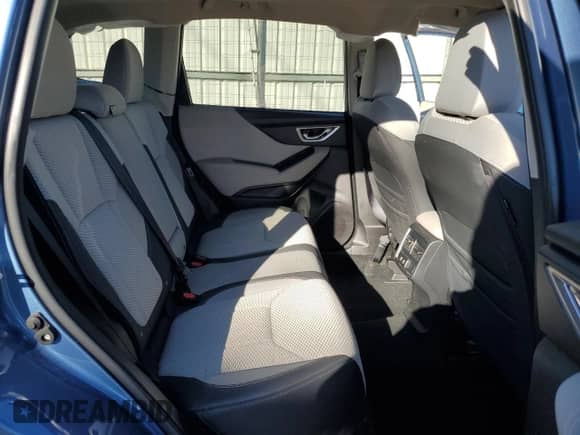 2024 Subaru Forester Premium z VIN JF2SKADC2RH477638, wystawiony jako Copart lot #70386745 z przebiegiem 10 008 mil mil oraz Szkoda całkowita • Salvage title. Historia ofert i sprzedaży dostępna na DreamBid. Obrazek 11.