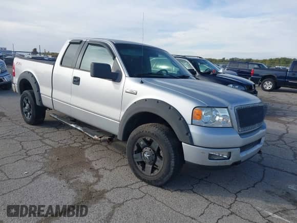 2005 Ford F-150 XLT z VIN 1FTPX14585FA91237, wystawiony jako IAAI lot #43526958 z przebiegiem 126 616 mil mil oraz . Historia ofert i sprzedaży dostępna na DreamBid. Obrazek 1.