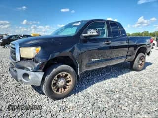2011 Toyota Tundra с VIN 5TFRM5F19BX030844, выставлен на аукционе Copart как лот 69022025 с пробегом 270 608 миль миль и Чистый • Clean title. История ставок и продаж доступна на DreamBid. Изображение 1.