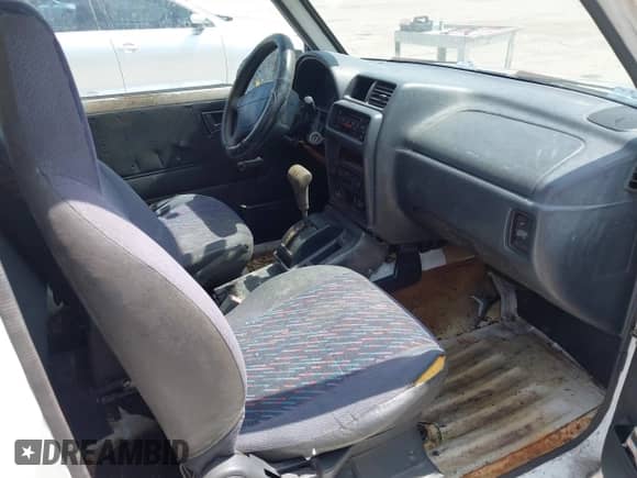1996 Chevrolet Tracker с VIN 2CNBE1862T6948982, выставлен на аукционе IAAI как лот 42719225 с пробегом 257 760 миль миль и . История ставок и продаж доступна на DreamBid. Изображение 5.