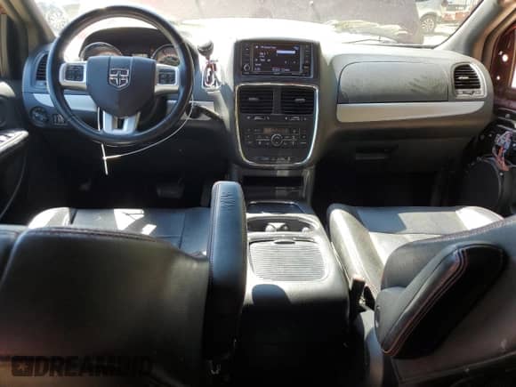 2018 Dodge Grand Caravan GT z VIN 2C4RDGEGXJR338779, wystawiony jako Copart lot #80249025 z przebiegiem 163 794 mil mil oraz Szkoda całkowita • Salvage title. Historia ofert i sprzedaży dostępna na DreamBid. Obrazek 8.