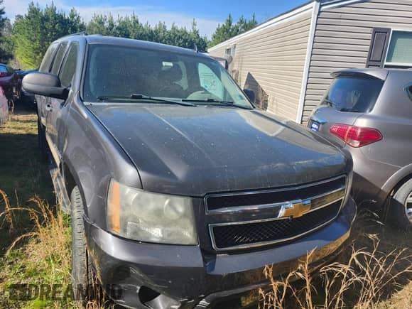 2010 Chevrolet Suburban LS с VIN 1GNUKHE32AR291666, выставлен на аукционе IAAI как лот 43402652 с пробегом Не указан миль и . История ставок и продаж доступна на DreamBid. Изображение 1.