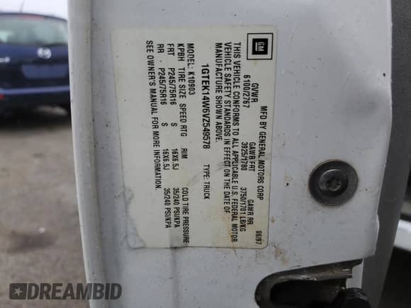 1997 GMC Sierra 1500 z VIN 1GTEK14W6VZ549578, wystawiony jako Copart lot #67808705 z przebiegiem 203 467 mil mil oraz Czysty tytuł • Clean title. Historia ofert i sprzedaży dostępna na DreamBid. Obrazek 12.