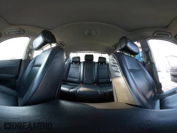 2009 Hyundai Genesis с VIN KMHGC46E59U036509, выставлен на аукционе IAAI как лот 42389865 с пробегом 213 566 миль миль и . История ставок и продаж доступна на DreamBid. Изображение 18.