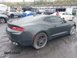 2017 Chevrolet Camaro 2SS z VIN 1G1FG1R79H0129600, wystawiony jako IAAI lot #36646648 z przebiegiem 37 028 mil mil oraz . Historia ofert i sprzedaży dostępna na DreamBid. Obrazek 4.