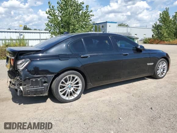 2013 BMW 7 Series 750Li xDrive with VIN WBAYF8C54DD139843, listed as a Copart auction lot 71526945 with 174,091 mi miles and Salvage title. Bid and sale history available at DreamBid. Image 3.