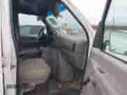 2000 Ford Econoline Cargo with VIN 1FTRE1426YHB44627, listed as a IAAI auction lot 43288671 with 188,984 mi miles and . Bid and sale history available at DreamBid. Image 5.