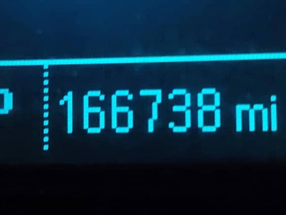 2013 Chevrolet Equinox LT с VIN 2GNALDEK2D1112460, выставлен на аукционе IAAI как лот 43447719 с пробегом 166 738 миль миль и . История ставок и продаж доступна на DreamBid. Изображение 13.