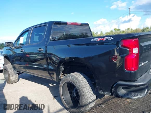 2021 Chevrolet Silverado 1500 Custom with VIN 3GCUYBEFXMG138102, listed as a IAAI auction lot 43168012 with 70,519 mi miles and . Bid and sale history available at DreamBid. Image 14.