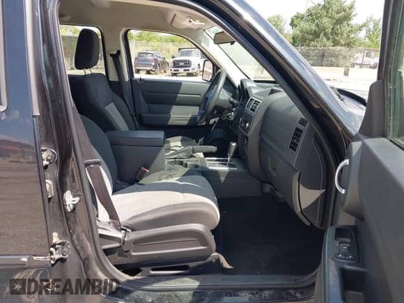 2008 Dodge Nitro SXT with VIN 1D8GU28K38W284609, listed as a IAAI auction lot 42988950 with 143,757 mi miles and . Bid and sale history available at DreamBid. Image 5.