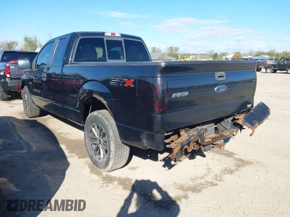 2010 Ford F-150 XL z VIN 1FTEX1CW9AFB83386, wystawiony jako IAAI lot #43405938 z przebiegiem 98 242 mil mil oraz . Historia ofert i sprzedaży dostępna na DreamBid. Obrazek 3.