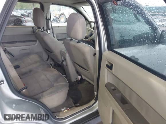 2011 Ford Escape XLT с VIN 1FMCU9D76BKA24528, выставлен на аукционе IAAI как лот 42168060 с пробегом 168 895 миль миль и . История ставок и продаж доступна на DreamBid. Изображение 8.