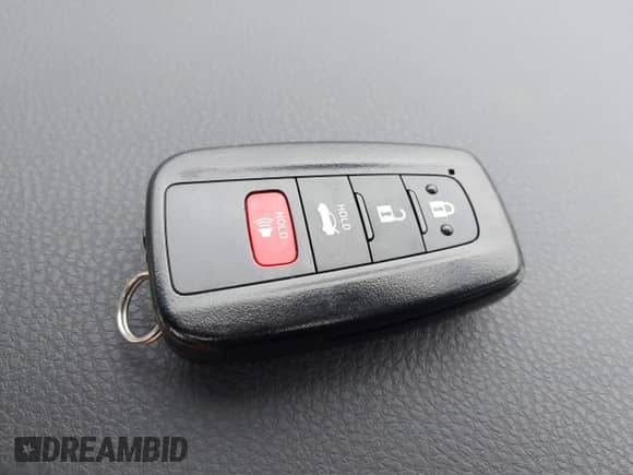 2021 Toyota Camry Hybrid XLE with VIN 4T1F31AK8MU563752, listed as a IAAI auction lot 42134620 with 19,484 mi miles and . Bid and sale history available at DreamBid. Image 11.