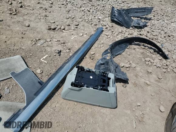 2006 Honda Odyssey Touring z VIN 5FNRL38826B023655, wystawiony jako Copart lot #60501425 z przebiegiem 76 615 mil mil oraz Szkoda całkowita • Salvage title. Historia ofert i sprzedaży dostępna na DreamBid. Obrazek 13.