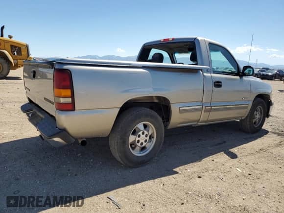 2000 Chevrolet Silverado 1500 LS with VIN 1GCEC14W6YZ253008, listed as a Copart auction lot 56347145 with 376,076 mi miles and Salvage title. Bid and sale history available at DreamBid. Image 3.