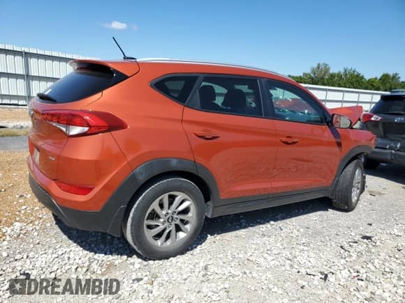 2016 Hyundai Tucson SE with VIN KM8J3CA45GU175289, listed as a Copart auction lot 70486385 with Not provided miles and Salvage title. Bid and sale history available at DreamBid. Image 3.