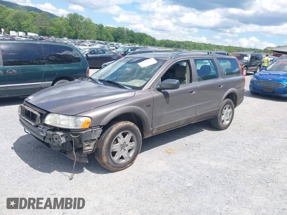 2005 Volvo XC70 with VIN YV1SZ592751180346, listed as a IAAI auction lot 42316058 with 201,938 mi miles and . Bid and sale history available at DreamBid. Image 2.