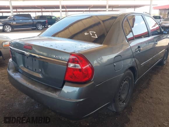 2006 Chevrolet Malibu 1FL z VIN 1G1ZS51876F258498, wystawiony jako IAAI lot #42879072 z przebiegiem Nie podano mil oraz . Historia ofert i sprzedaży dostępna na DreamBid. Obrazek 4.