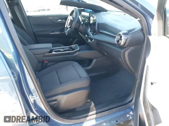 2025 Chevrolet Equinox FWD LT с VIN 3GNAXHEG0SL109110, выставлен на аукционе IAAI как лот 41264781 с пробегом 4 091 миль миль и . История ставок и продаж доступна на DreamBid. Изображение 5.