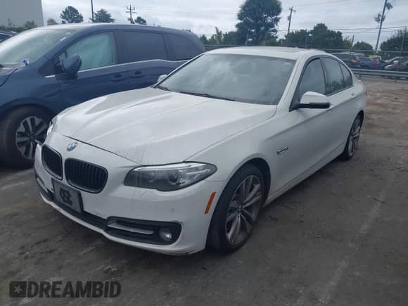 2016 BMW 5 Series 528i xDrive z VIN WBA5A7C50GG644521, wystawiony jako IAAI lot #43371837 z przebiegiem 115 542 mil mil oraz . Historia ofert i sprzedaży dostępna na DreamBid. Obrazek 17.