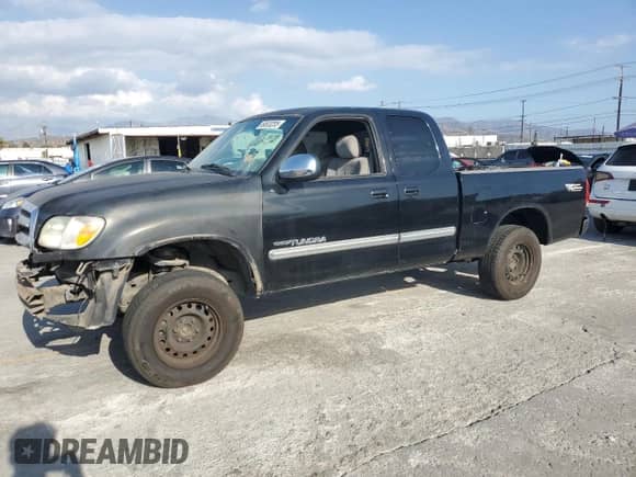 2005 Toyota Tundra SR5 z VIN 5TBRU34155S455441, wystawiony jako Copart lot #89533205 z przebiegiem 166 712 mil mil oraz Szkoda całkowita • Salvage title. Historia ofert i sprzedaży dostępna na DreamBid. Obrazek 1.