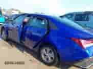 2025 Hyundai Elantra SE z VIN KMHLL4DG5SU992422, wystawiony jako IAAI lot #42858764 z przebiegiem 4 527 mil mil oraz . Historia ofert i sprzedaży dostępna na DreamBid. Obrazek 6.