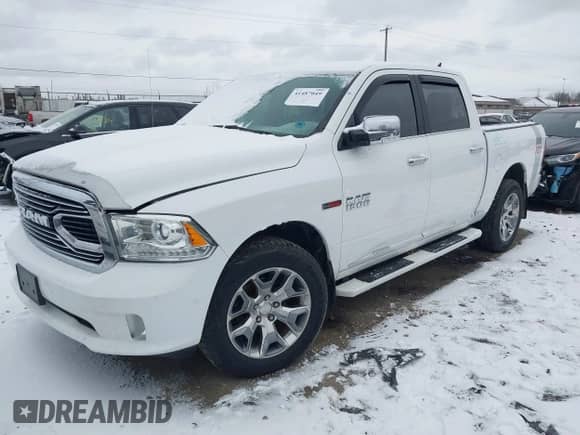 2018 Ram 1500 Longhorn z VIN 1C6RR7PM1JS303526, wystawiony jako IAAI lot #41487049 z przebiegiem 72 669 mil mil oraz . Historia ofert i sprzedaży dostępna na DreamBid. Obrazek 2.