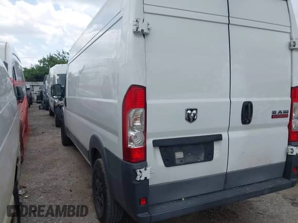 2017 Ram ProMaster Cargo с VIN 3C6TRVDG9HE551416, выставлен на аукционе IAAI как лот 42460141 с пробегом 122 277 миль миль и . История ставок и продаж доступна на DreamBid. Изображение 3.