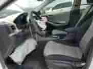 2019 Hyundai Ioniq Blue с VIN KMHC65LC9KU118229, выставлен на аукционе Copart как лот 50594273 с пробегом 56 190 миль миль и . История ставок и продаж доступна на DreamBid. Изображение 7.