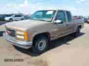 1997 GMC Sierra 1500 с VIN 2GTEC19R3V1547781, выставлен на аукционе IAAI как лот 43078182 с пробегом 202 176 миль миль и . История ставок и продаж доступна на DreamBid. Изображение 2.