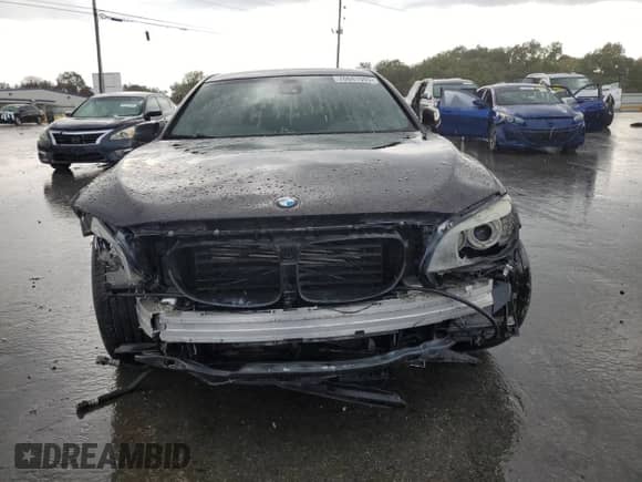 2011 BMW 7 Series 750Li with VIN WBAKB8C50BCY66093, listed as a Copart auction lot 70841505 with 132,578 mi miles and Salvage title. Bid and sale history available at DreamBid. Image 5.