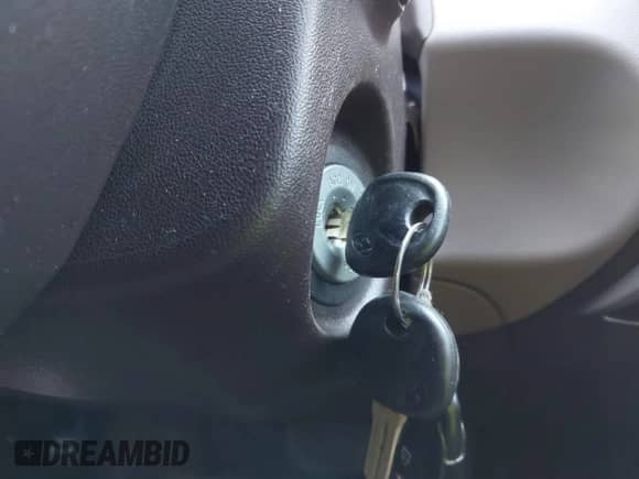 2011 Hyundai Tucson Limited с VIN KM8JU3AC2BU287805, выставлен на аукционе IAAI как лот 42424169 с пробегом 178 810 миль миль и . История ставок и продаж доступна на DreamBid. Изображение 11.