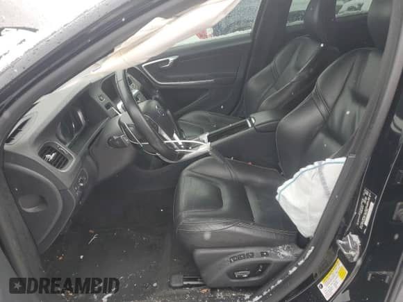 2015 Volvo S60 T6 Drive-E with VIN YV149MFK5F2339707, listed as a Copart auction lot 82493884 with 87,932 mi miles and Salvage title. Bid and sale history available at DreamBid. Image 7.