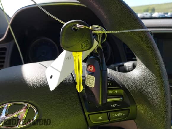 2020 Hyundai Elantra SEL z VIN 5NPD84LF0LH600896, wystawiony jako IAAI lot #43459207 z przebiegiem 27 868 mil mil oraz . Historia ofert i sprzedaży dostępna na DreamBid. Obrazek 11.