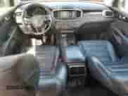 2017 Kia Sorento EX z VIN 5XYPH4A15HG263466, wystawiony jako Copart lot #65067125 z przebiegiem 133 961 mil mil oraz Czysty tytuł • Clean title. Historia ofert i sprzedaży dostępna na DreamBid. Obrazek 8.