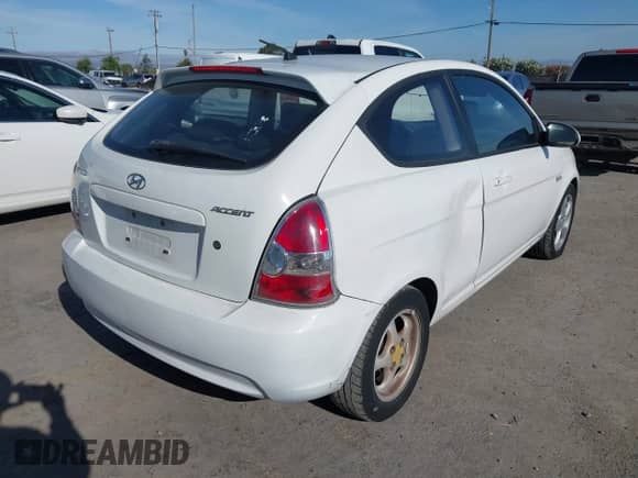 2007 Hyundai Accent SE z VIN KMHCN36C97U023860, wystawiony jako IAAI lot #43155788 z przebiegiem 153 876 mil mil oraz . Historia ofert i sprzedaży dostępna na DreamBid. Obrazek 4.