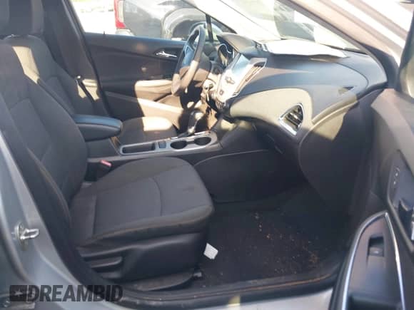 2018 Chevrolet Cruze LS с VIN 1G1BC5SM5J7189193, выставлен на аукционе IAAI как лот 43296966 с пробегом 103 096 миль миль и . История ставок и продаж доступна на DreamBid. Изображение 5.