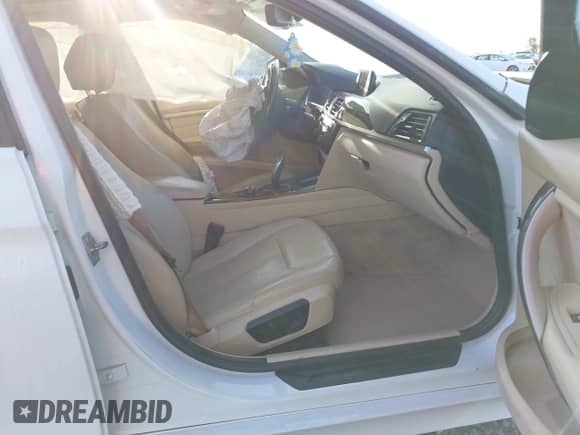 2013 BMW 3 Series 320i z VIN WBA3B1C54DF461514, wystawiony jako IAAI lot #42648907 z przebiegiem 161 024 mil mil oraz . Historia ofert i sprzedaży dostępna na DreamBid. Obrazek 5.