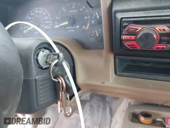 1997 Chevrolet S-10 LS с VIN 1GCCS1440VK193210, выставлен на аукционе IAAI как лот 43243092 с пробегом 222 173 миль миль и . История ставок и продаж доступна на DreamBid. Изображение 11.