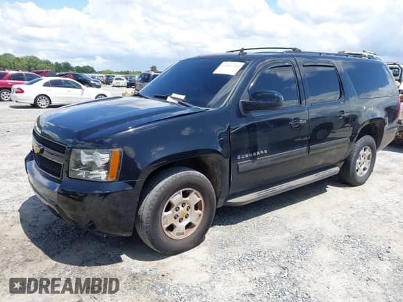 2011 Chevrolet Suburban LT с VIN 1GNSKJE30BR208039, выставлен на аукционе IAAI как лот 42401498 с пробегом 230 526 миль миль и . История ставок и продаж доступна на DreamBid. Изображение 17.